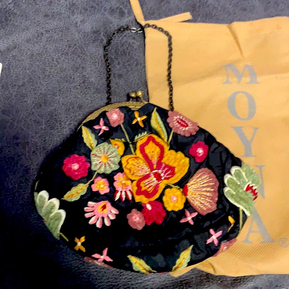 Black deco embroidered clutch